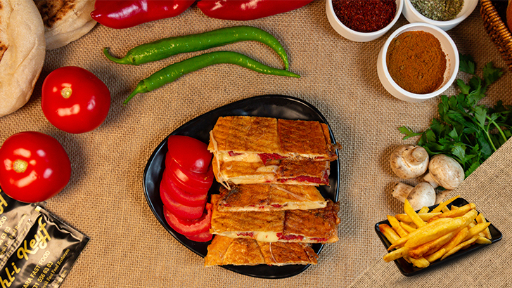 Sucuklu Tost Tabağı